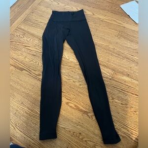Lululemon black size 2 legging wunder under 25 inch